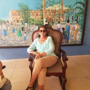 Meet your Posher, Raquel